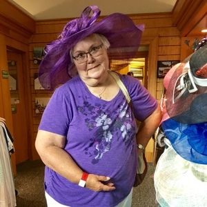 Meet your Posher, Helen